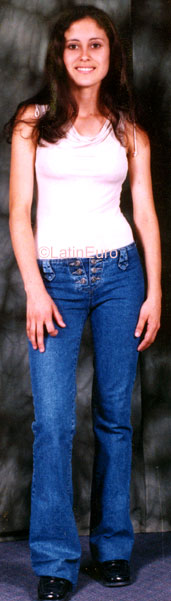 Date this sultry Honduras girl Abicely from  N3688