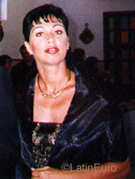 Date this attractive Brazil girl Elenice from SAO PAULO B9224