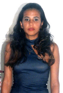 Date this foxy Brazil girl Sheila from IBICARAI B9245