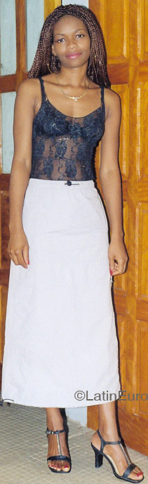 Date this delightful Cameroon girl Pulcherie from Yaounde A9682