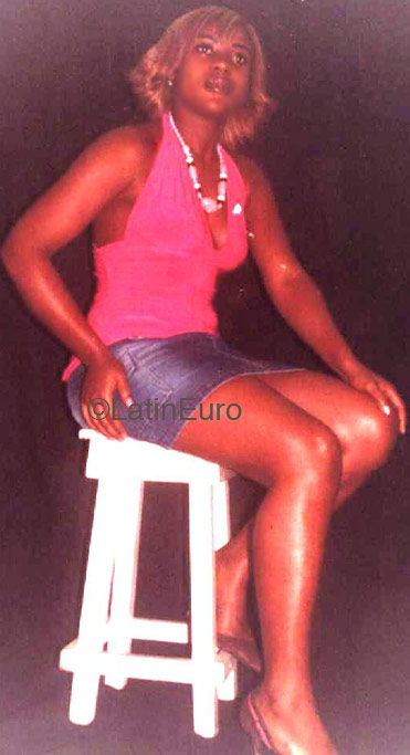 Date this delightful Ivory Coast girl Prisca from Abidjan A9683