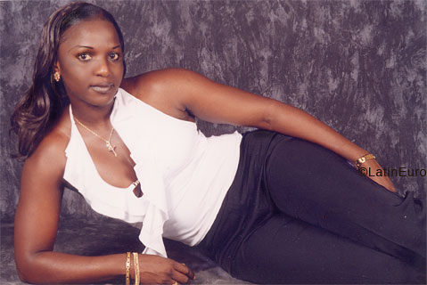 Date this good-looking Ivory Coast girl Gramieu from Abidjan A9762