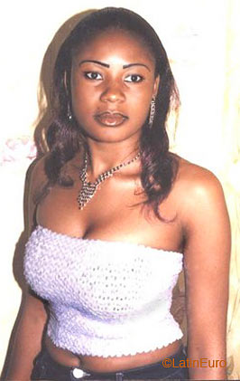 Date this attractive Ivory Coast girl Mariame from Abidjan A9590