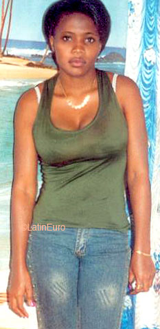 Date this foxy Cameroon girl Julia from  A9951