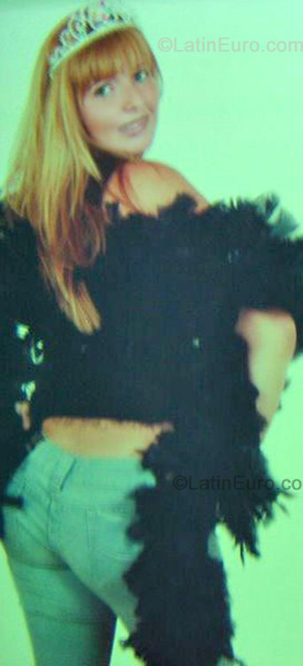 Date this hot Brazil girl Milena from Salvador B-178