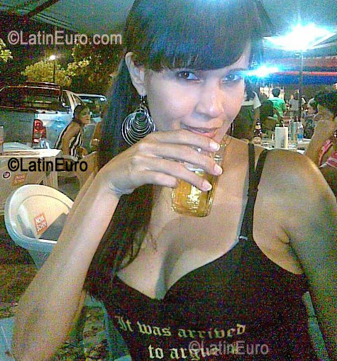 Date this georgeous Brazil girl Silvia from Lauro De Freitos B-54