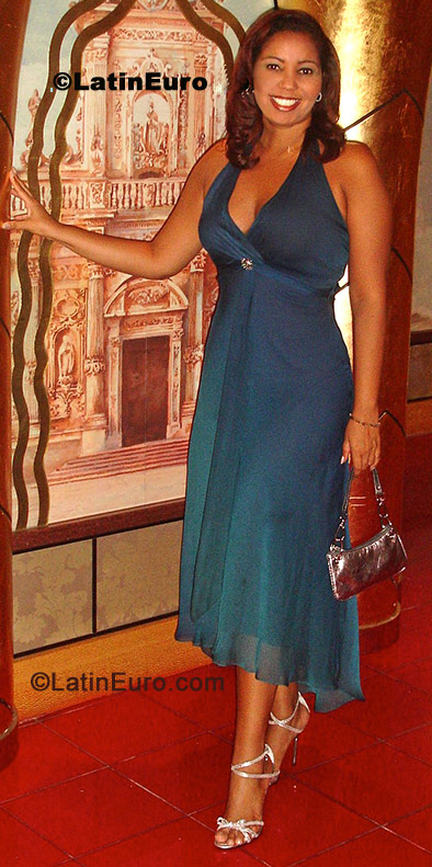 Date this young Brazil girl Ellen from Vitoria B-68