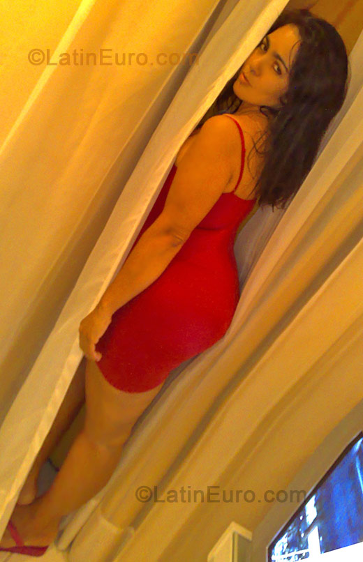 Date this nice looking Brazil girl Andreza from Jaboatao dos Guararapes BR3940