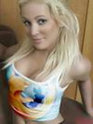 Date this nice looking Brazil girl Ana Carolina from Goiania B-75