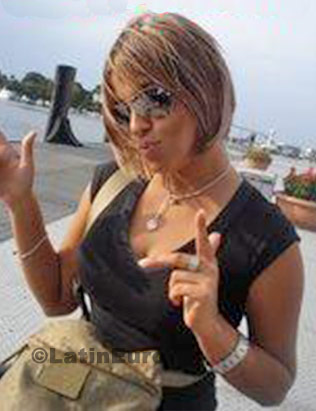 Date this pretty Brazil girl Jacqueline from Rio de Janeiro B-81