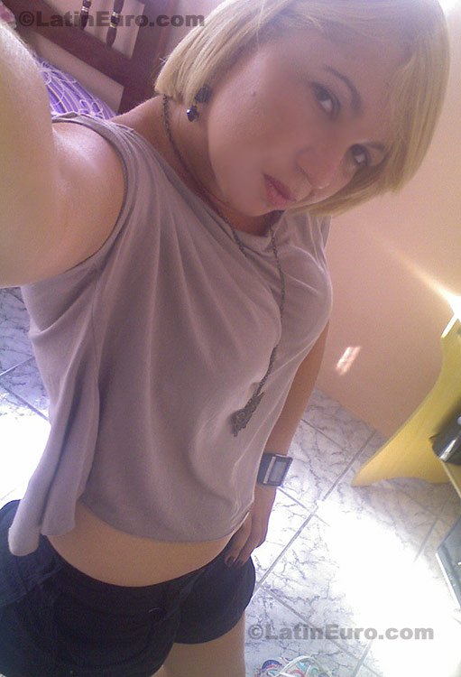 Date this good-looking Brazil girl Rejane from Recife B-85