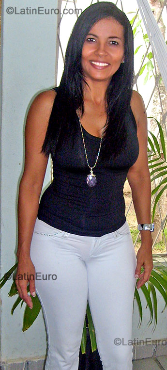 Date this happy Brazil girl Valeria from Joao Pessoa B-86