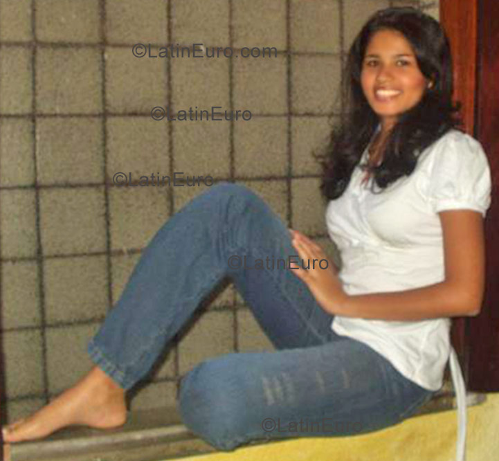 Date this beautiful Brazil girl Geisa from Fortaleza B1010