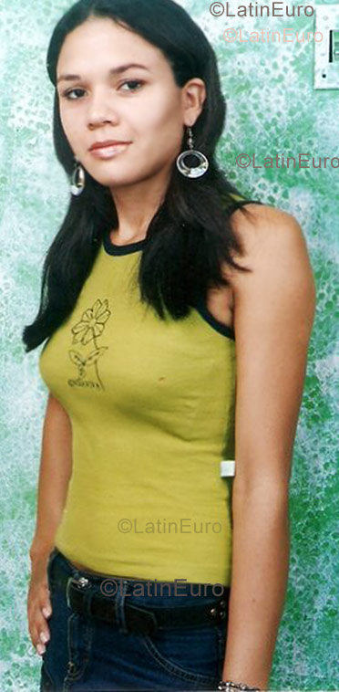 Date this stunning Brazil girl B1012 from Araguaina B1012