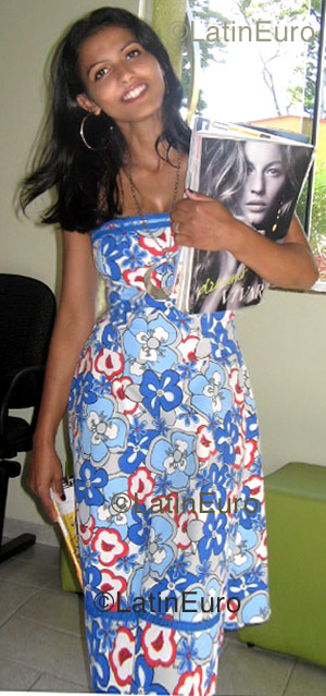 Date this sultry Brazil girl Evania- from Paraiso Do Tocantins B1100