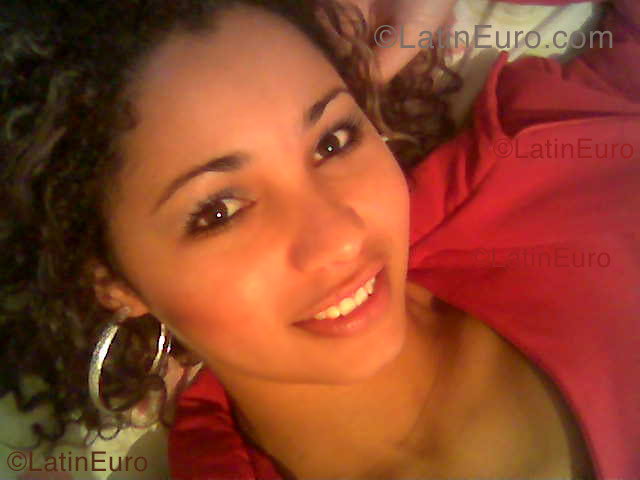 Date this stunning Brazil girl Estrelah from Porto Aegre B1149