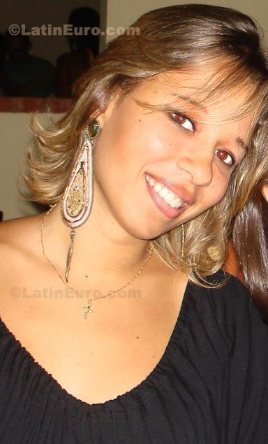 Date this foxy Brazil girl Marina from Montes Claros B116