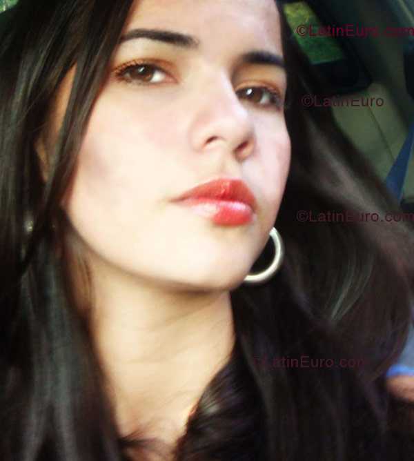 Date this sensual Brazil girl Nataly from Santos B1229