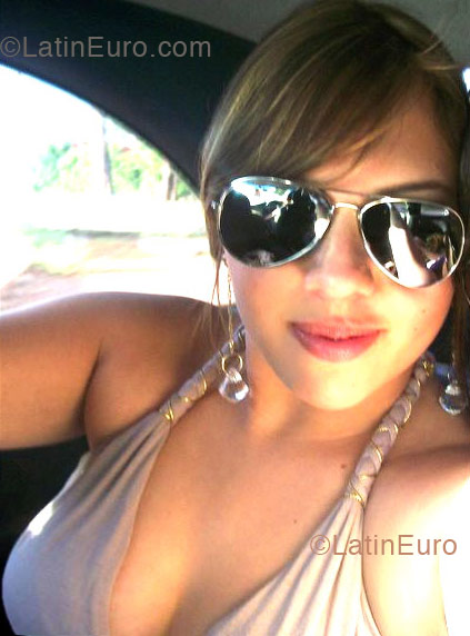 Date this gorgeous Brazil girl Juliana from Brasilia B1250