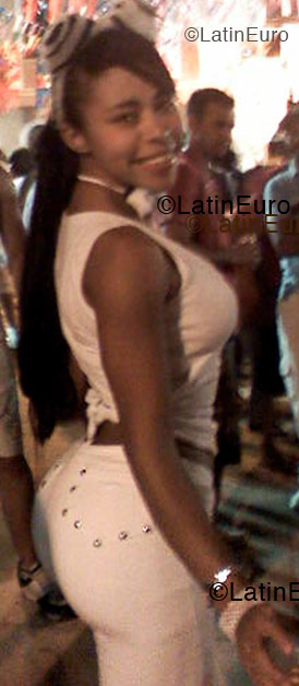 Date this cute Brazil girl Luci from Sao Paulo B1269