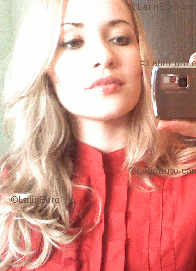 Date this lovely Brazil girl Paula- from Cabo Frio B1272