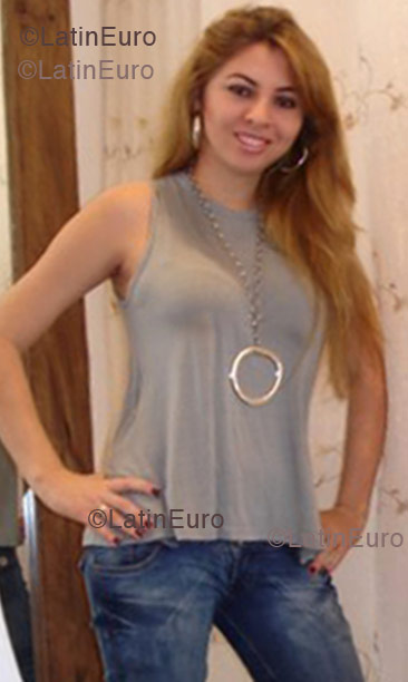 Date this fun Brazil girl Daniela from Nucleo Bandeirantes B1304