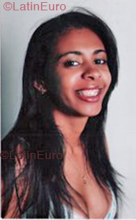 Date this lovely Brazil girl Lilian- from Muriae B1305