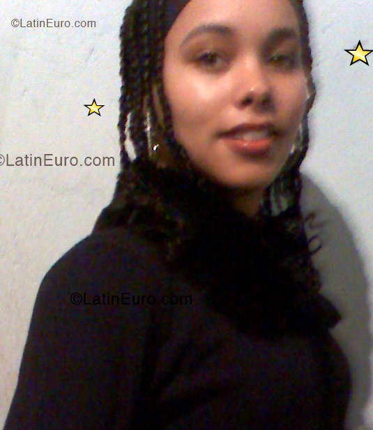 Date this sensual Brazil girl Aline from Sao Paulo B1343