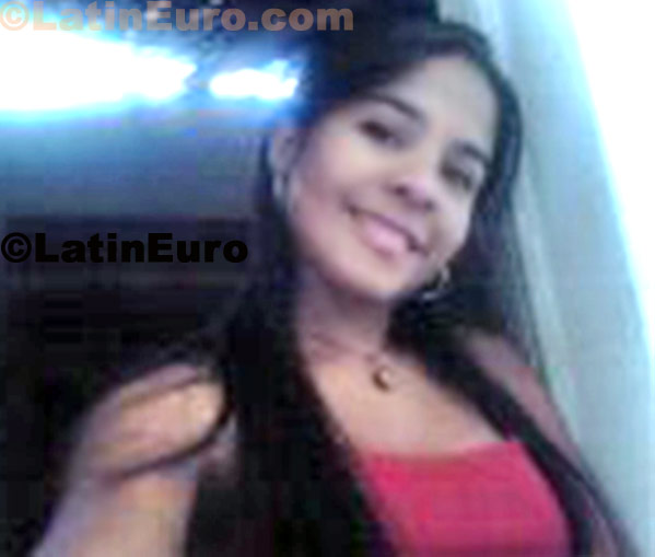 Date this pretty Brazil girl Renata from Aracaju B135