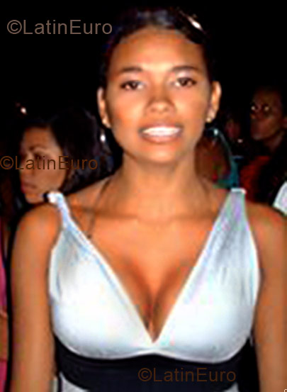 Date this cute Brazil girl Maria from Fortaleza B1356