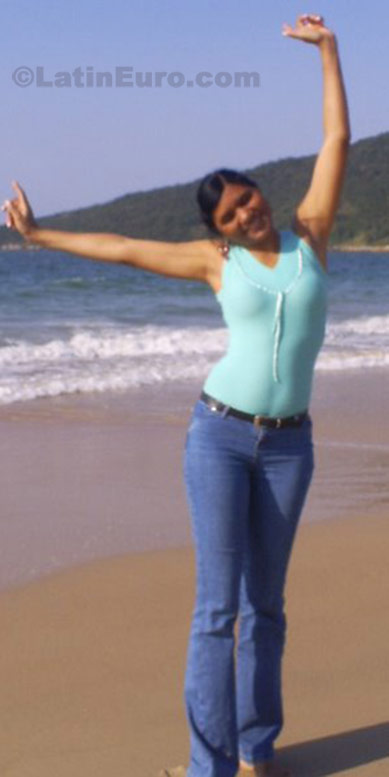 Date this charming Brazil girl Eliney from Sao Jose BR3764