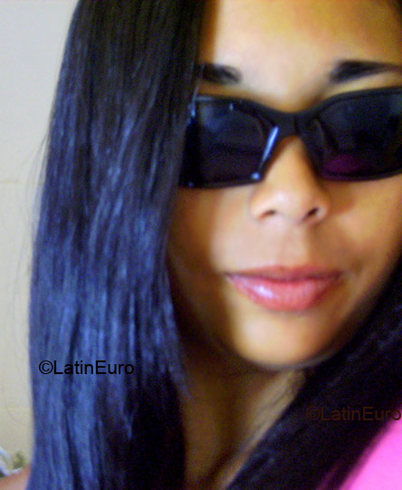 Date this happy Brazil girl Fernanda- from Lauro De Freitas B1447