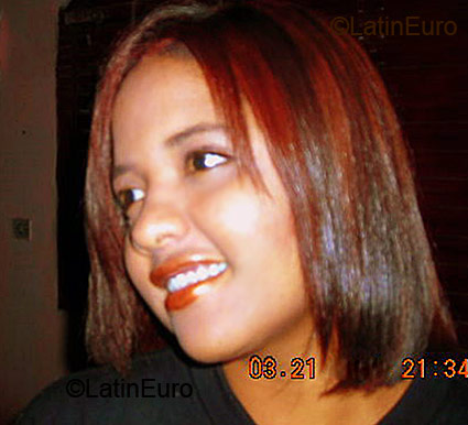 Date this delightful Brazil girl Patricia from Nova Ponte B1462