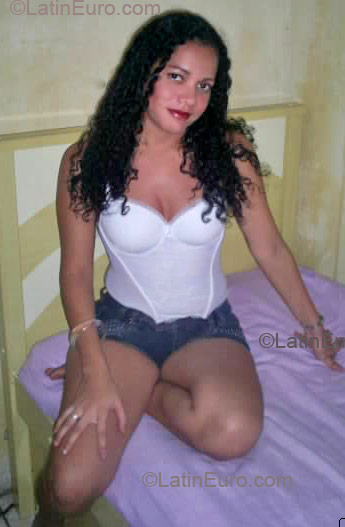 Date this attractive Brazil girl Marilia from Fortaleza B1473