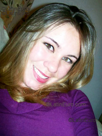 Date this young Brazil girl Simony from Barueri B1502