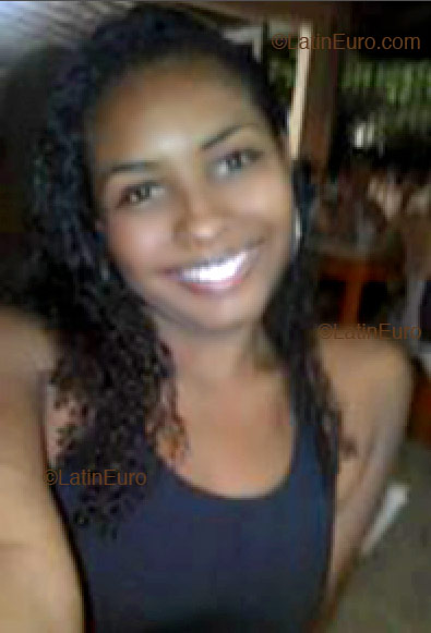 Date this delightful Brazil girl Poliana from Vila Velha B1534