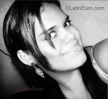 Date this foxy Brazil girl Kelly from Cuiaba B1570