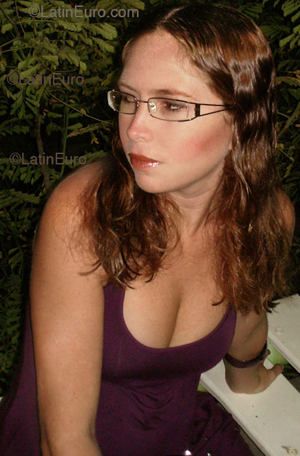 Date this georgeous Brazil girl Kelly from Mossoro B1585