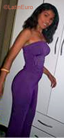 Date this attractive Brazil girl Mara from Sao Paulo B1587