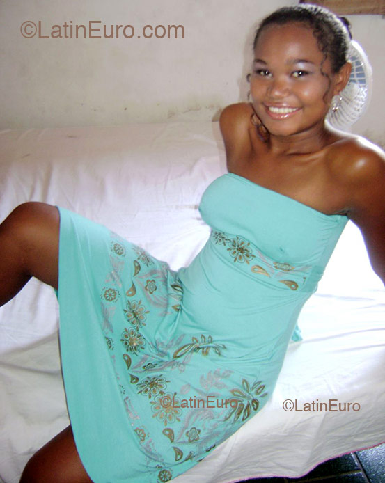 Date this beautiful Brazil girl Marcia from Caxias B1603