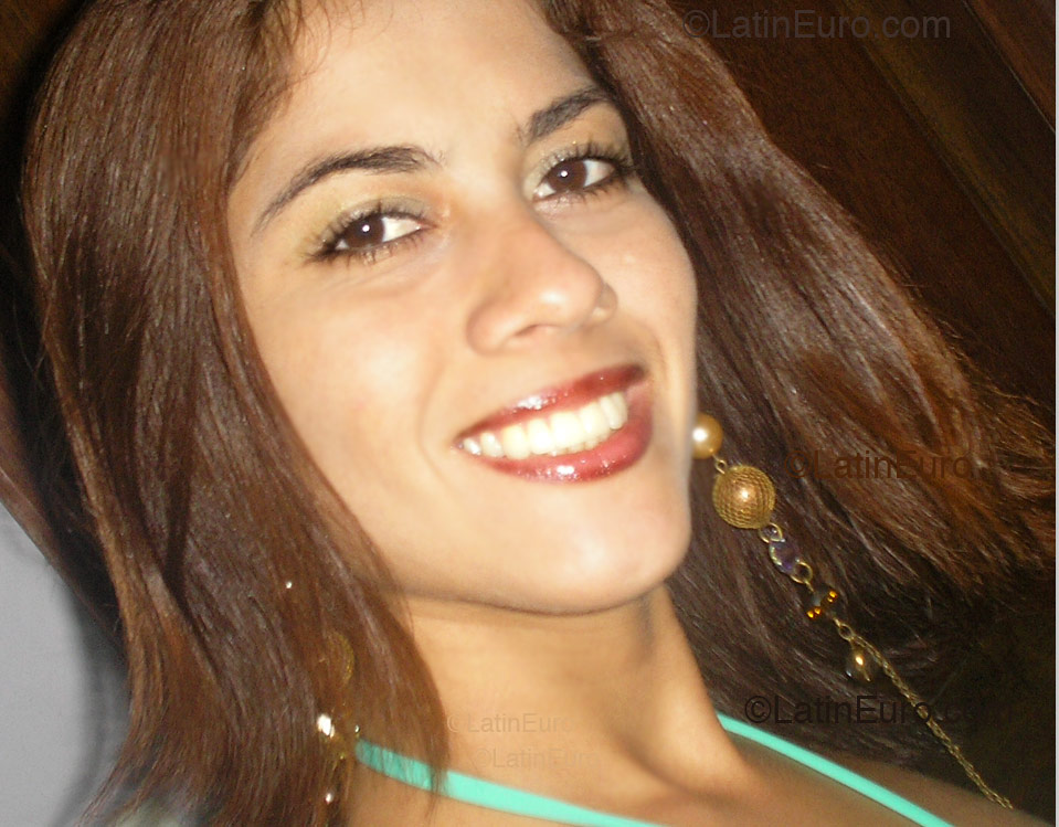 Date this voluptuous Brazil girl Luanna from Belem B1714