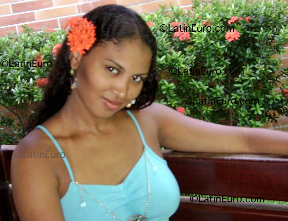 Date this hard body Brazil girl Leticya from Fortaleza B1755