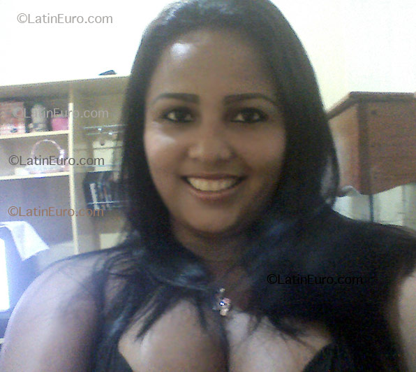 Date this sensual Brazil girl Ellen from Macapa B1760