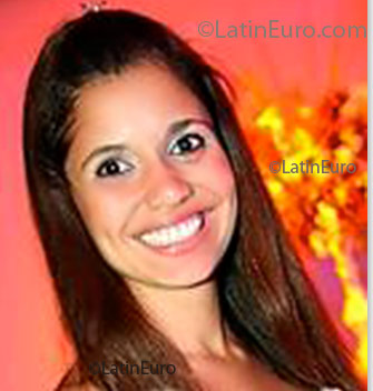 Date this sultry Brazil girl Paola from Vitoria B1782