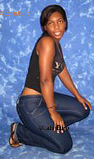 Date this cute Brazil girl Lilia from  B1794