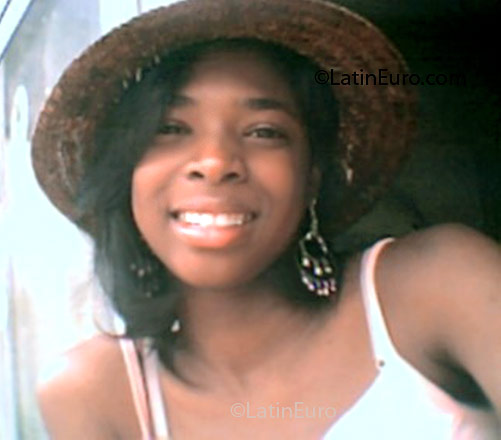 Date this delightful Brazil girl Juliana from Nova Iguacu B1795