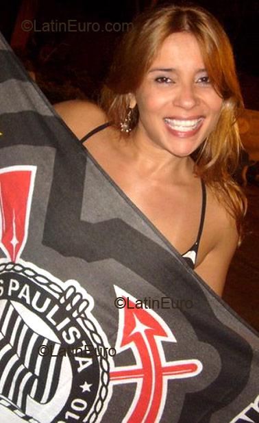 Date this beautiful Brazil girl Luziana from Goiania  B1840