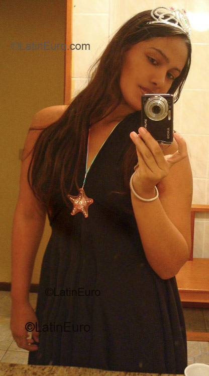 Date this passionate Brazil girl Kamilla from Maraba B1846