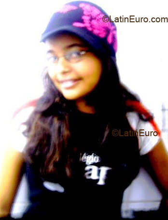 Date this foxy Brazil girl Thays from Belem B1862