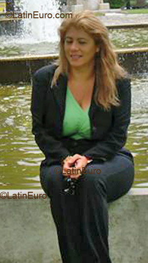 Date this exotic Brazil girl Mara from Goiania B1864